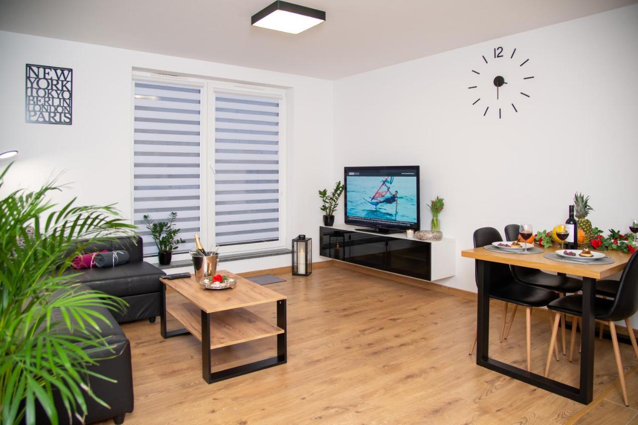 Maya'S Flats & Resorts 49 - Spacious 3 Rooms Apartment In Szafarnia Gdańsk Extérieur photo